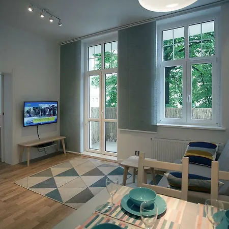 Houseboat Apartament *